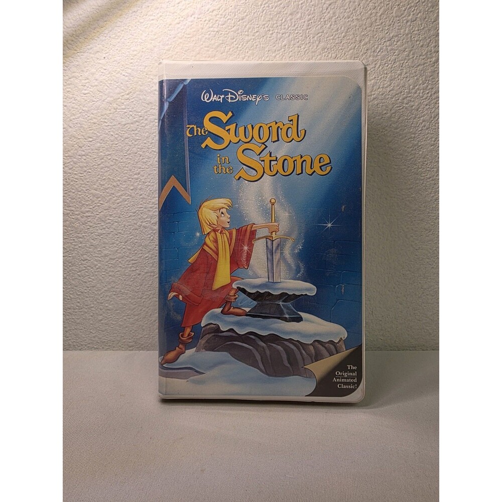 Sword In The Stone VHS Disney Video Tape Black Diamond VTG Clamshell Nearly New!